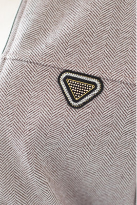 Костюм жіночий